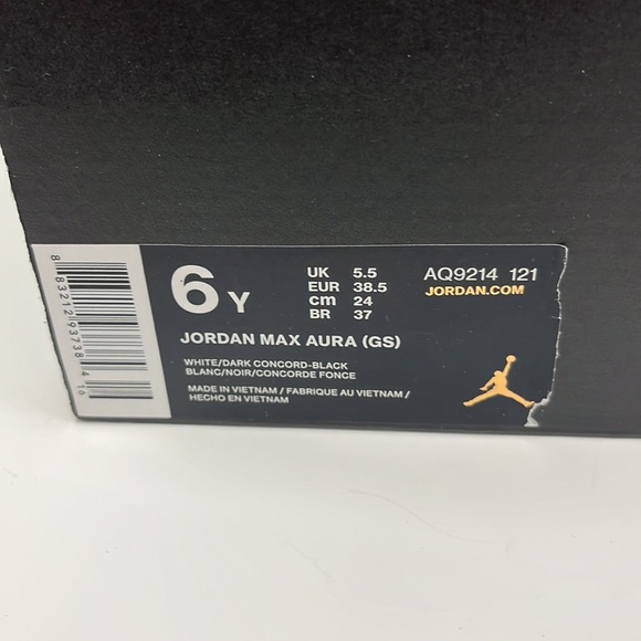 Jordan Max Aura (GS) AQ9214 121 Size 6Y - Picture 10 of 10